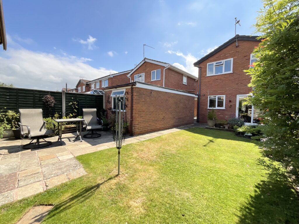 Beechwood Drive, Stone, ST15