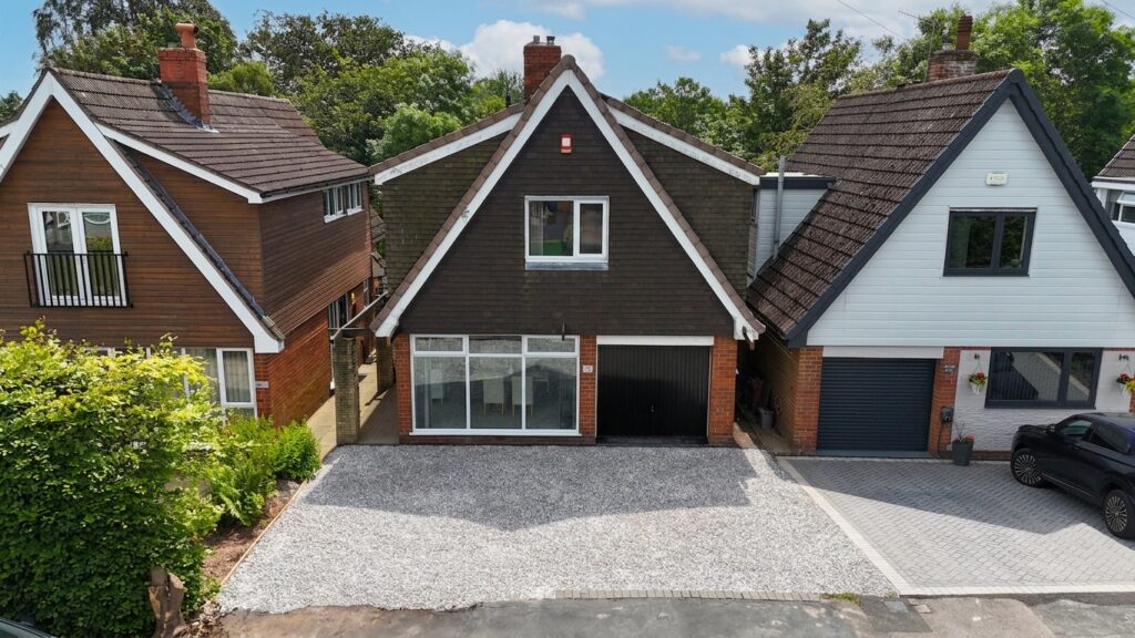 Bracken Close, Tittensor, ST12