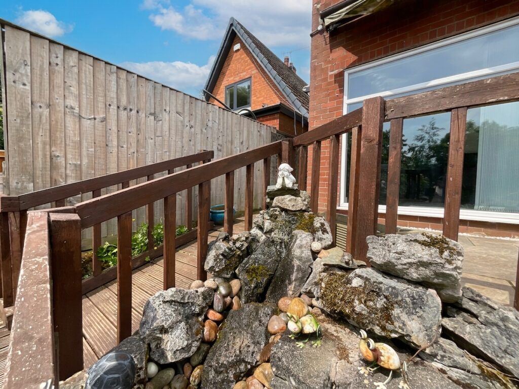 Bracken Close, Tittensor, ST12