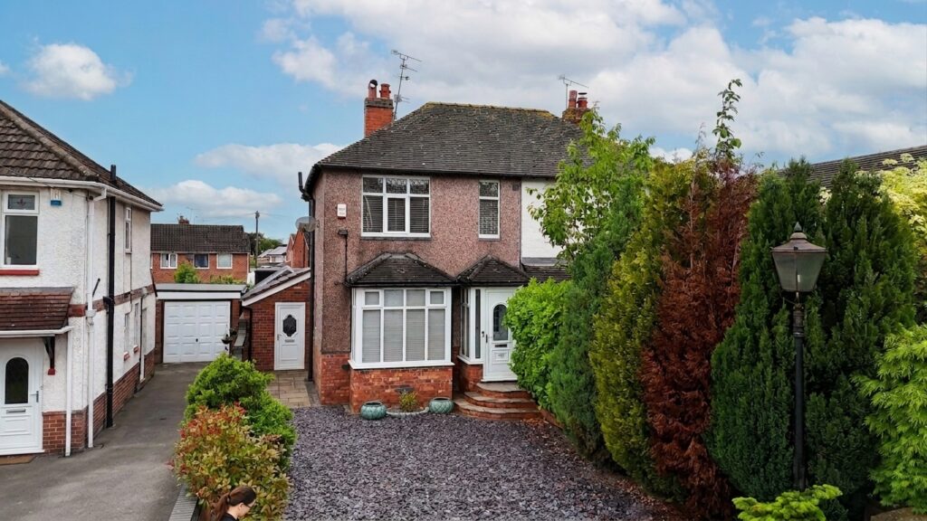 Crewe Road, Shavington, CW2
