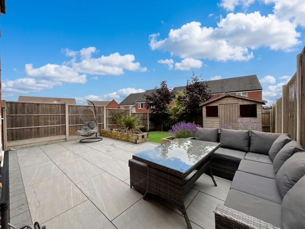 Nixon Lane, Stone, ST15