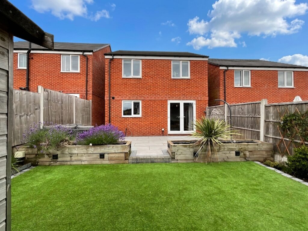 Nixon Lane, Stone, ST15