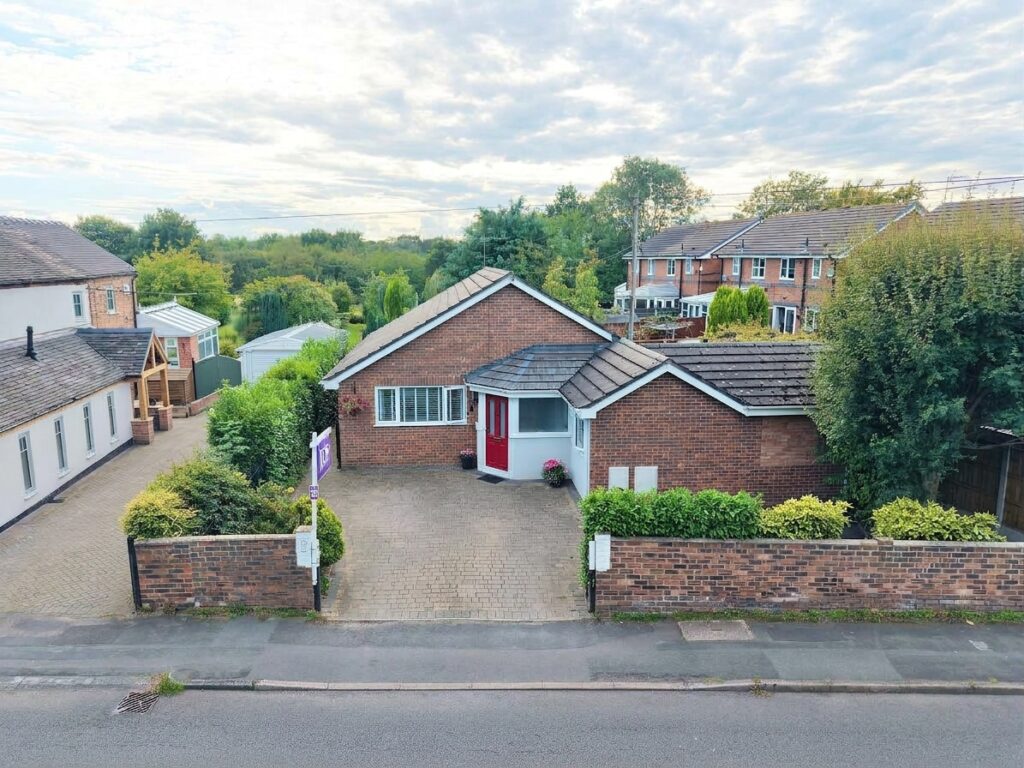Sandbach Road, Rode Heath, ST7