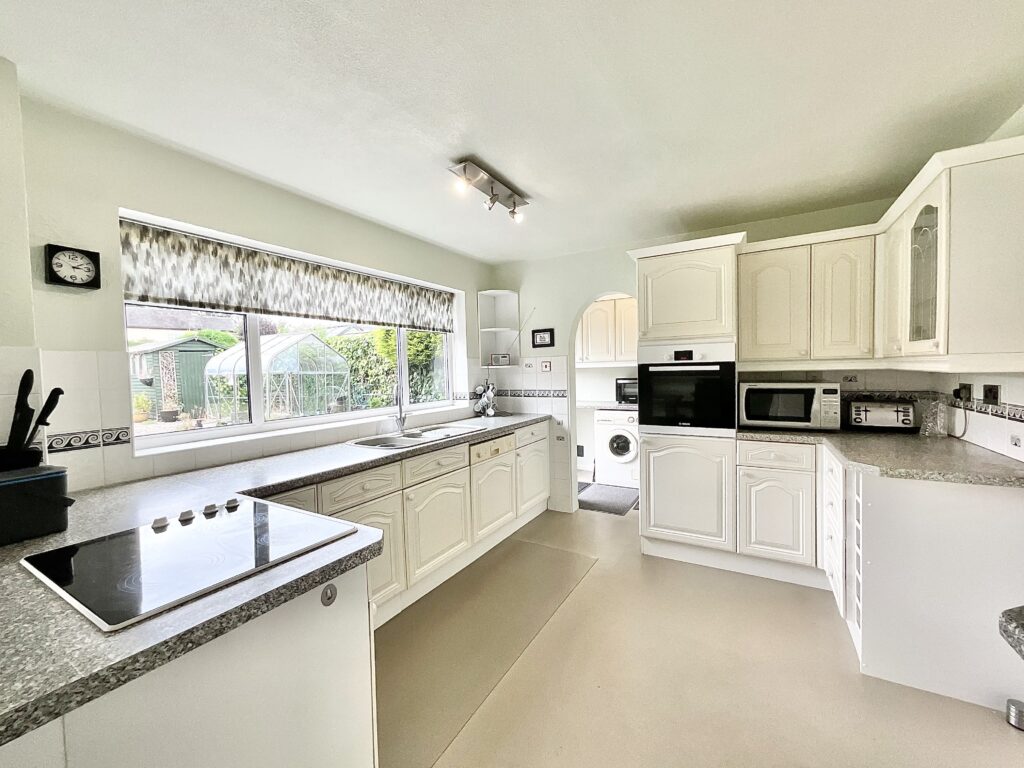 Deadmans Green, Checkley, ST10