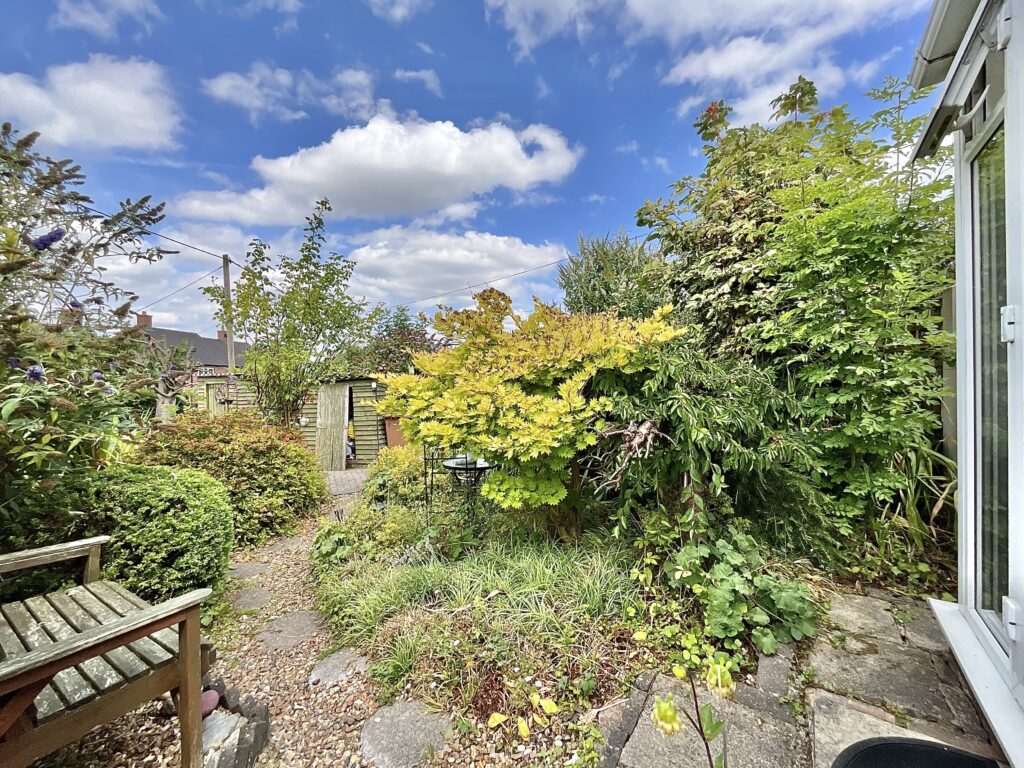 Sarver Lane, Dilhorne, ST10