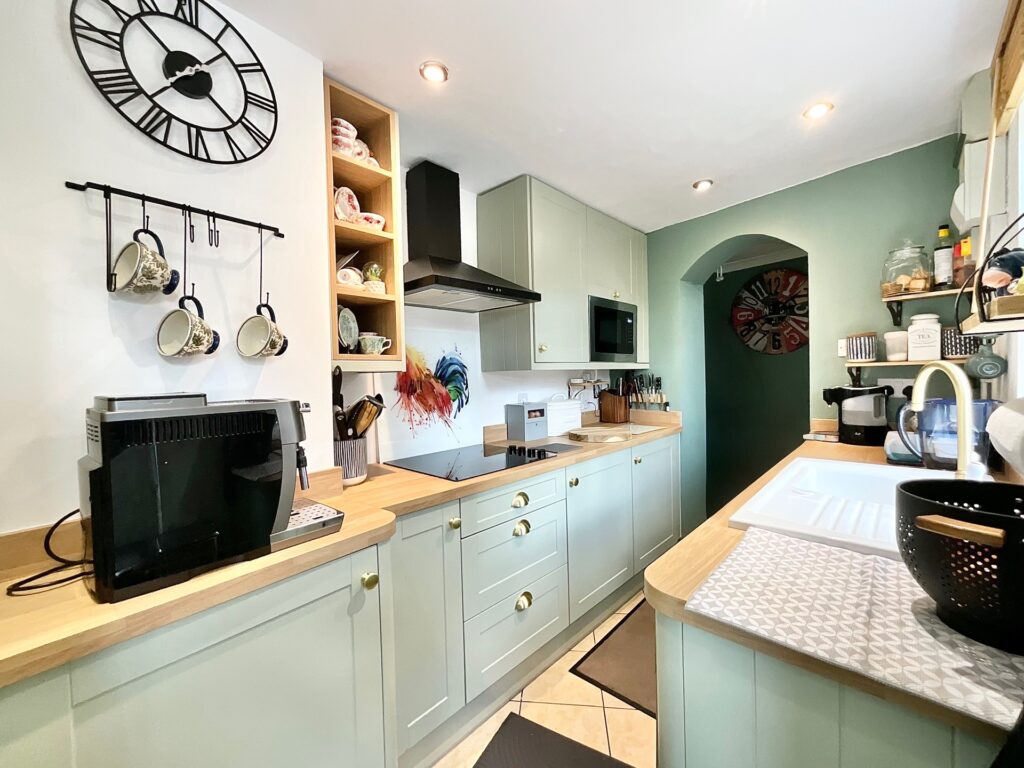 Sarver Lane, Dilhorne, ST10