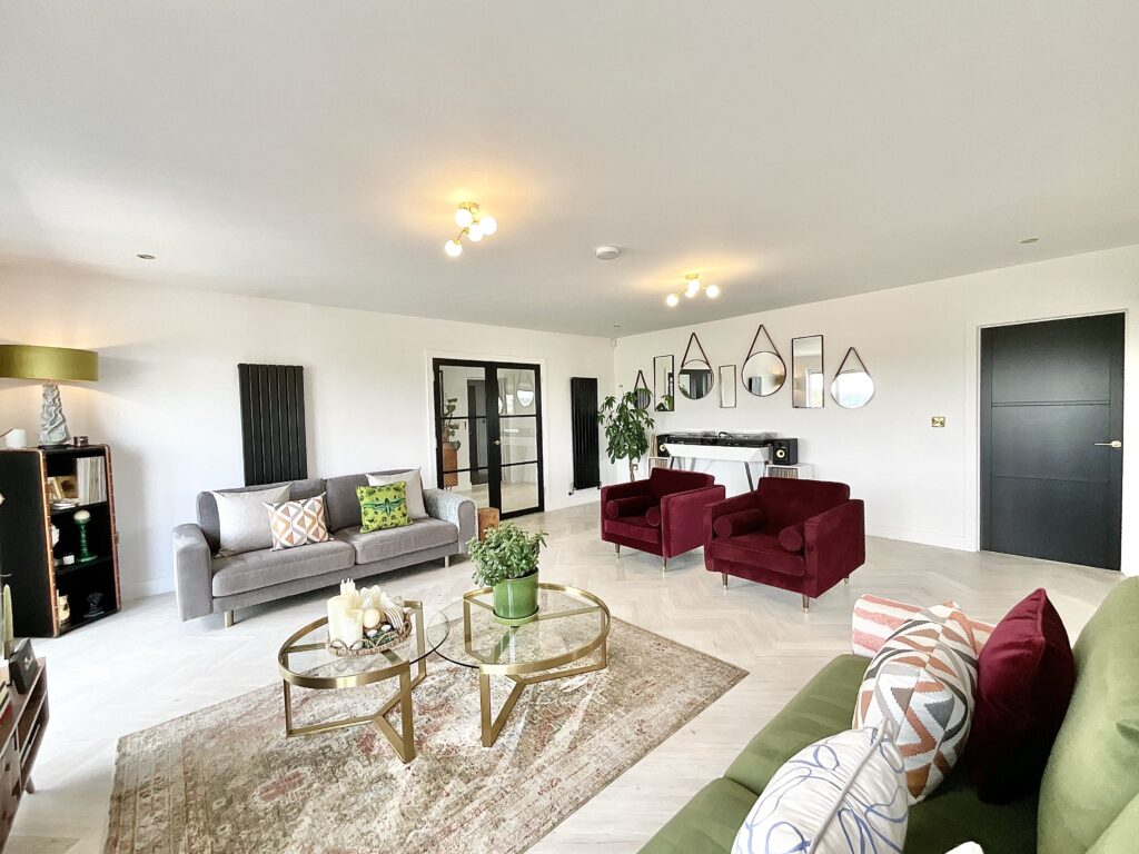 Harewood Close, Cheadle, ST10