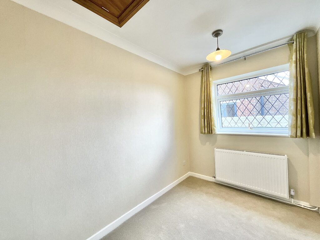 Moss Park Avenue, Werrington, ST9