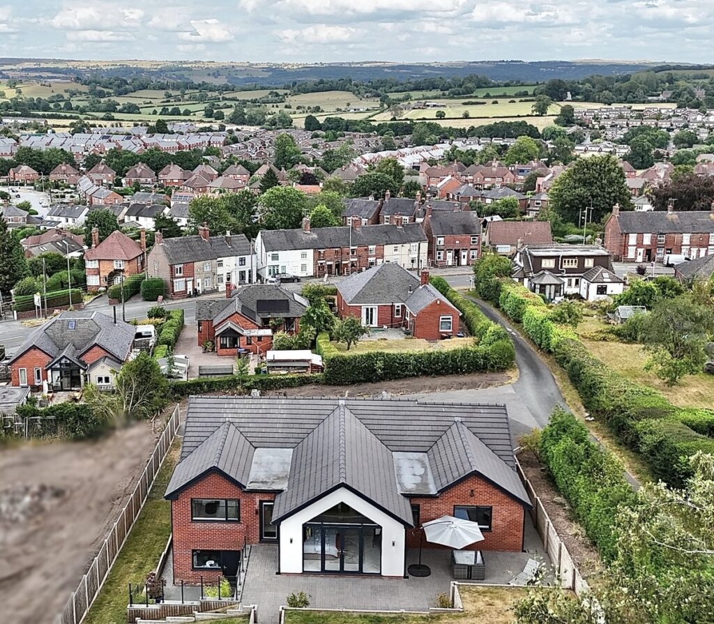 Harewood Close, Cheadle, ST10