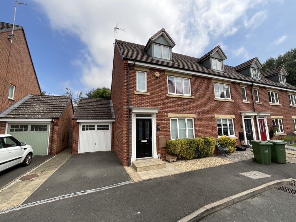 Candler Drive, Stone, ST15
