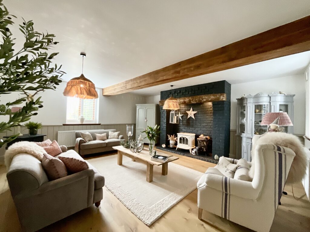 Tixall Court, Tixall, ST18