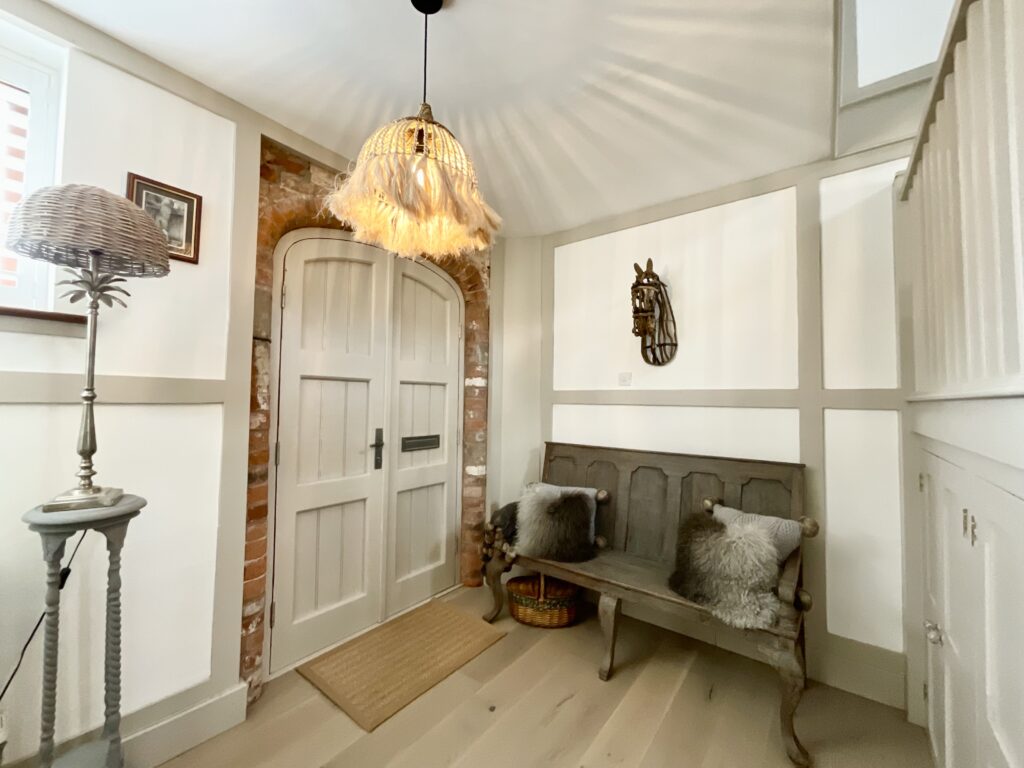 Tixall Court, Tixall, ST18