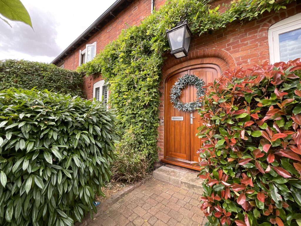 Tixall Court, Tixall, ST18