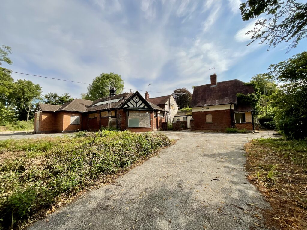 Station Road, Barlaston, ST12