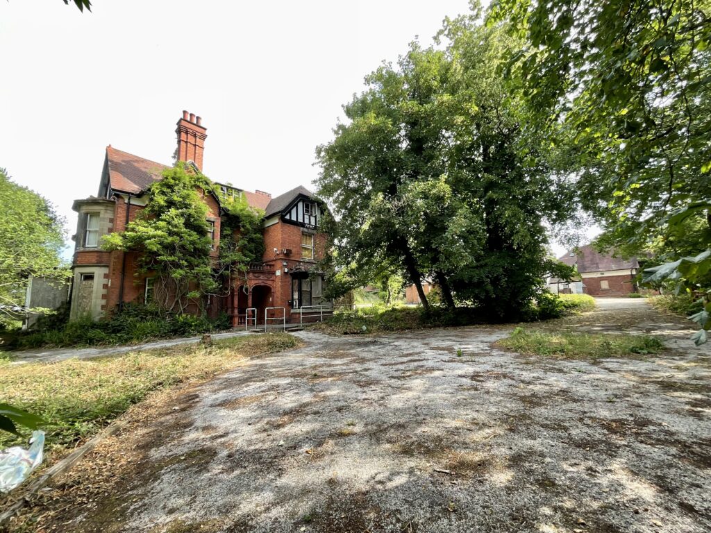 Station Road, Barlaston, ST12
