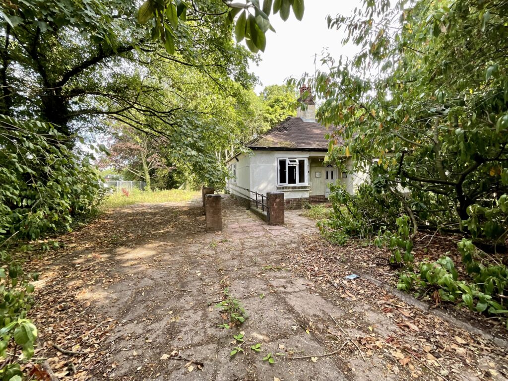Station Road, Barlaston, ST12
