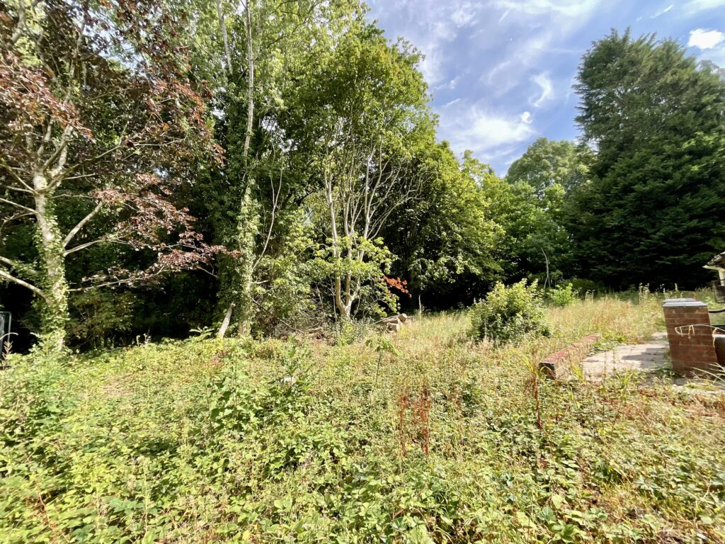 Station Road, Barlaston, ST12