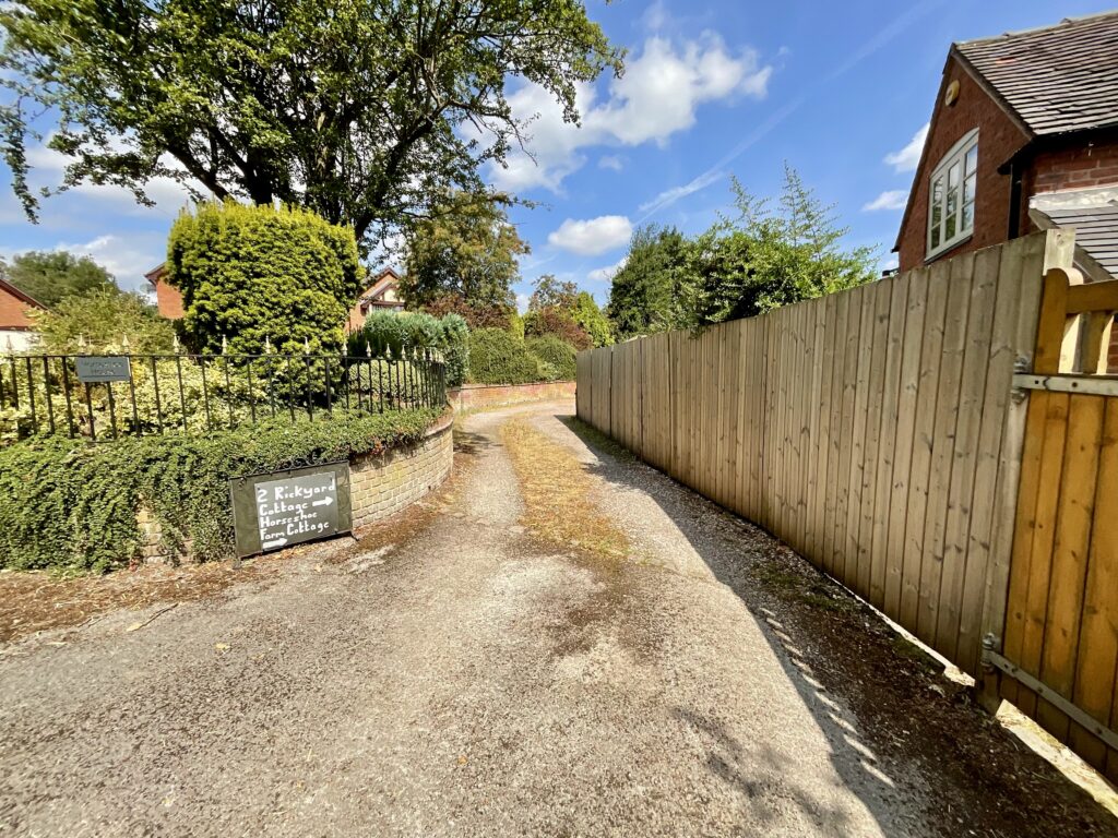 Sandon Road, Hilderstone, ST15