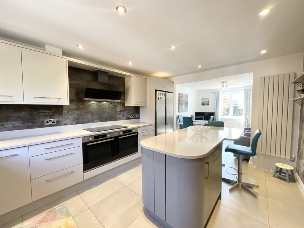 Tittensor Road, Tittensor, ST12