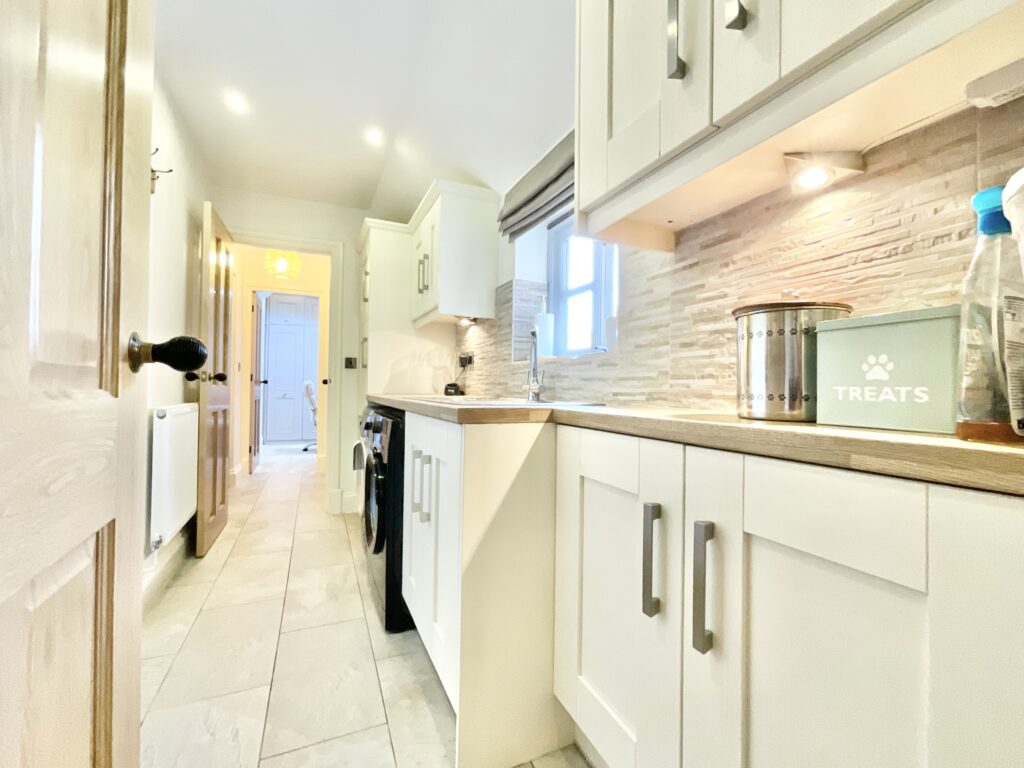 Aston, Aston Manor Barns, TF9