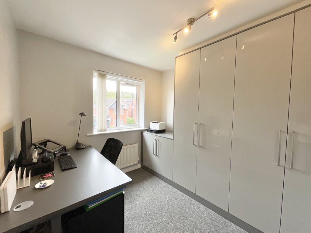 Bluebell Close, Tittensor, ST12