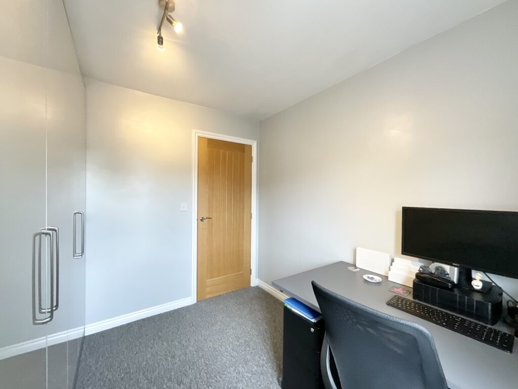 Bluebell Close, Tittensor, ST12