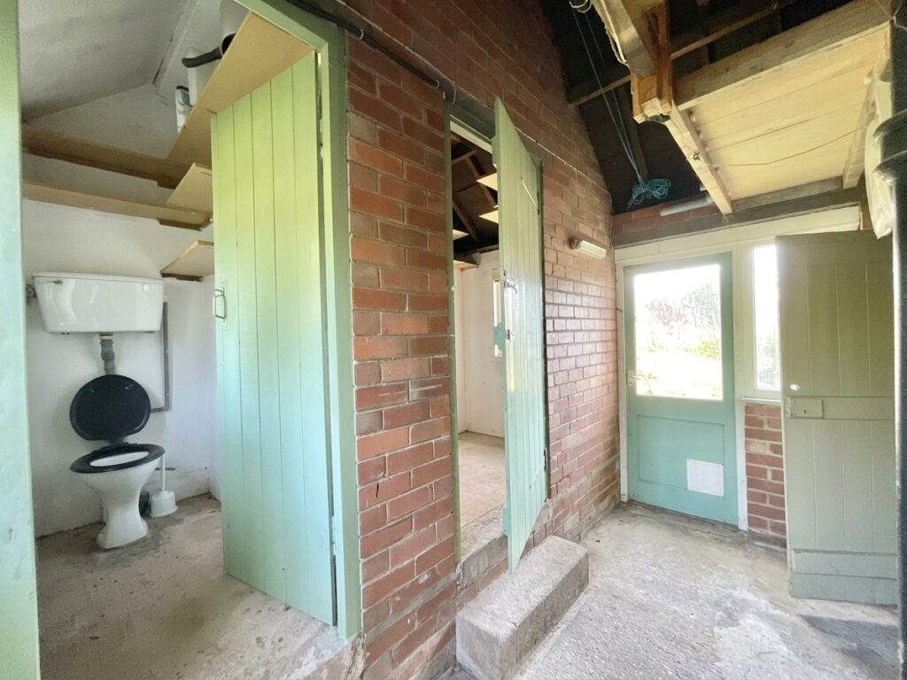 Sutherland Road, Tittensor, ST12