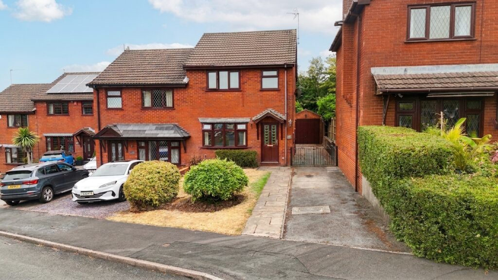 Highview Road, Fulford, ST11