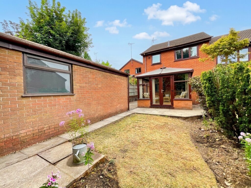 Highview Road, Fulford, ST11