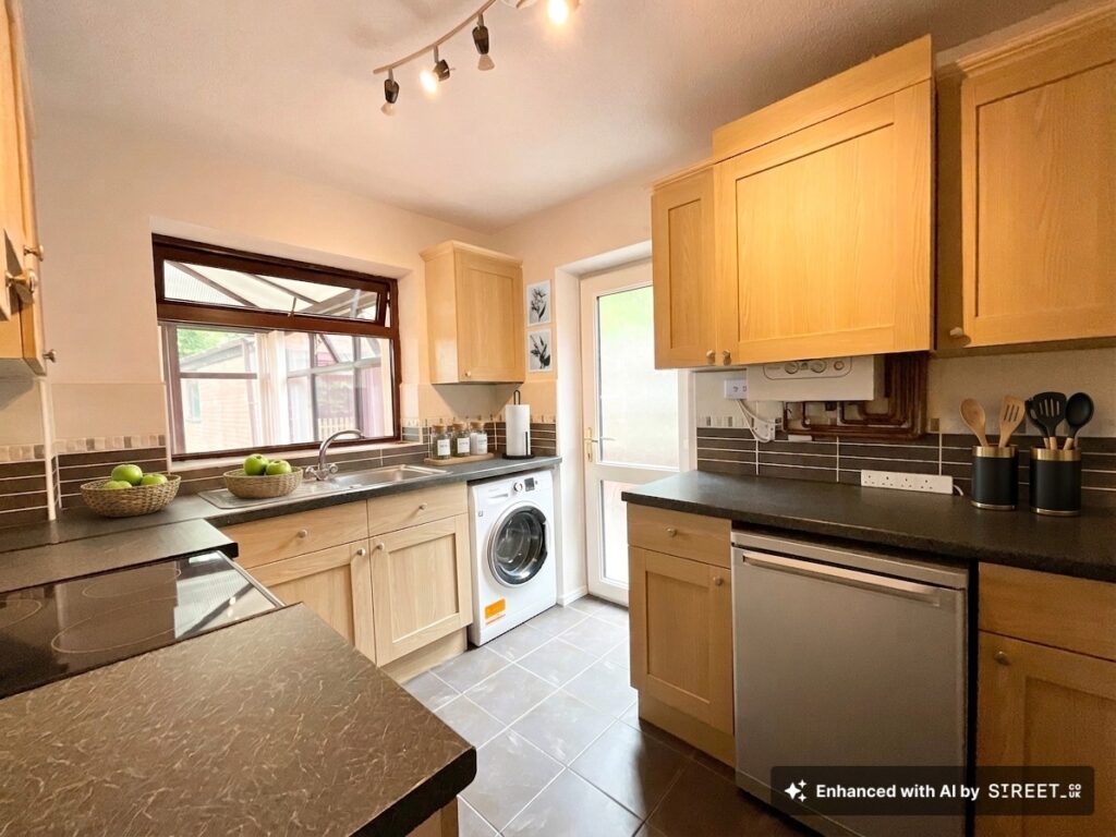 Highview Road, Fulford, ST11