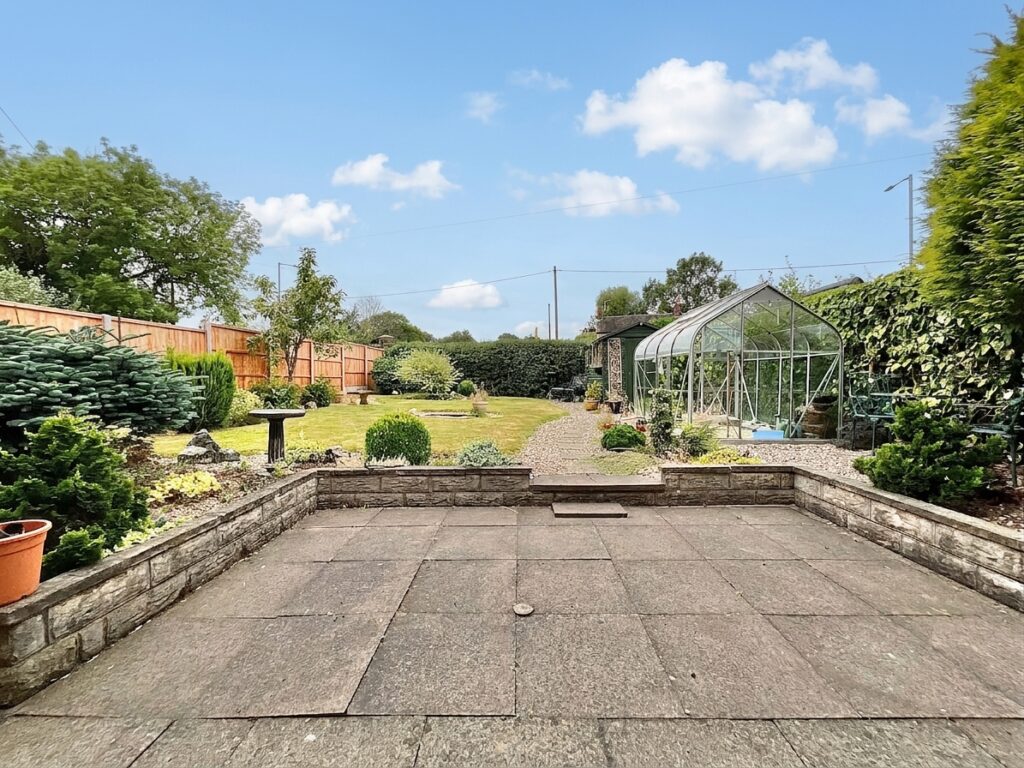 Deadmans Green, Checkley, ST10