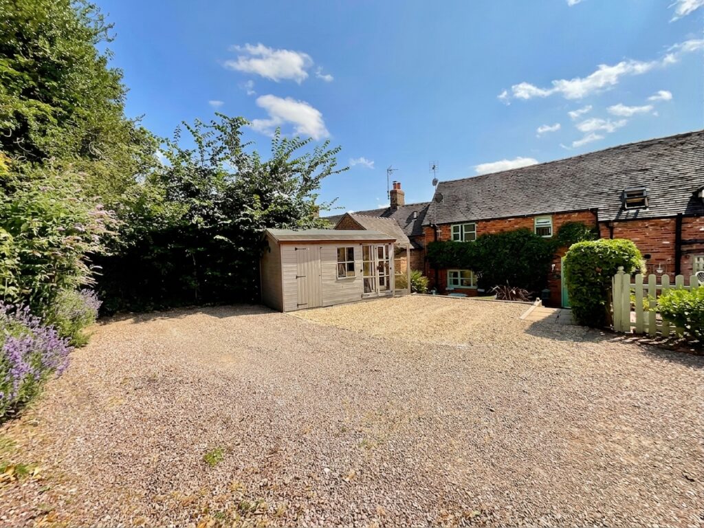 Sandon Road, Hilderstone, ST15