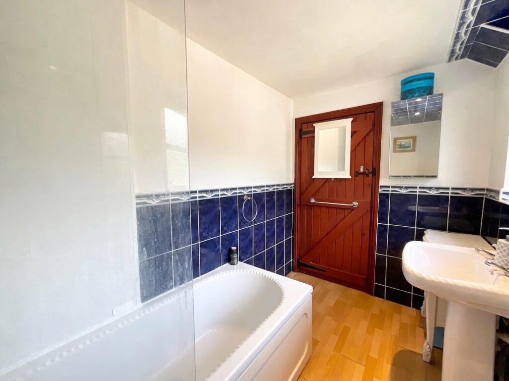 Sandon Road, Hilderstone, ST15