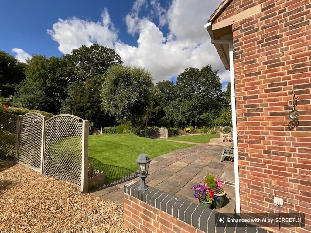 Main Road, Great Haywood, ST18