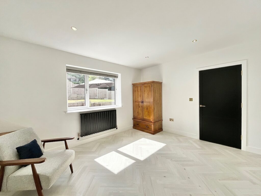Harewood Close, Cheadle, ST10