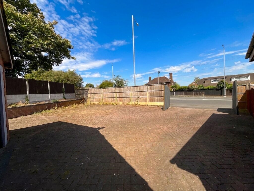 Uttoxeter Road, Blythe Bridge, ST11