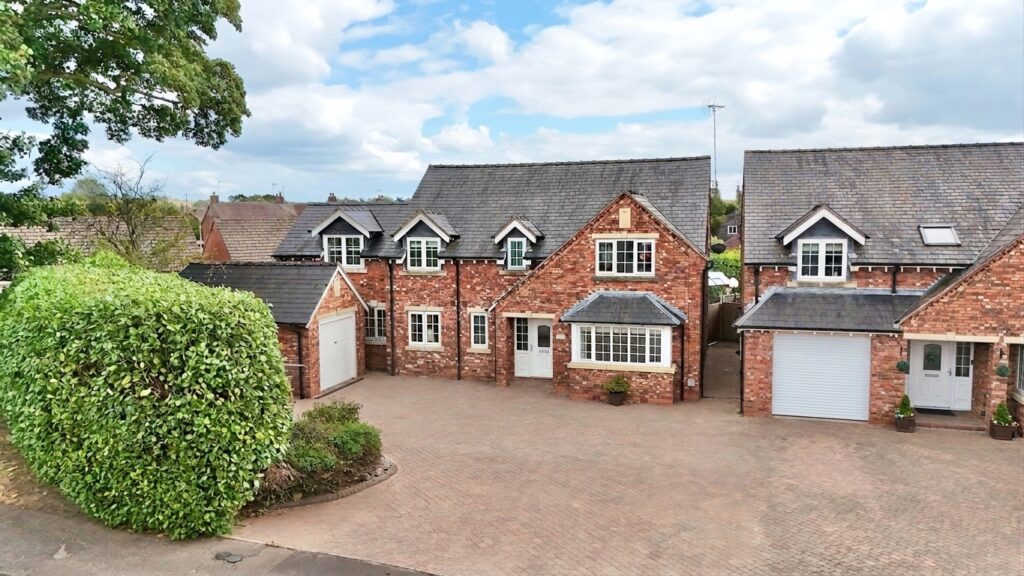 Moss Lane, Madeley, CW3