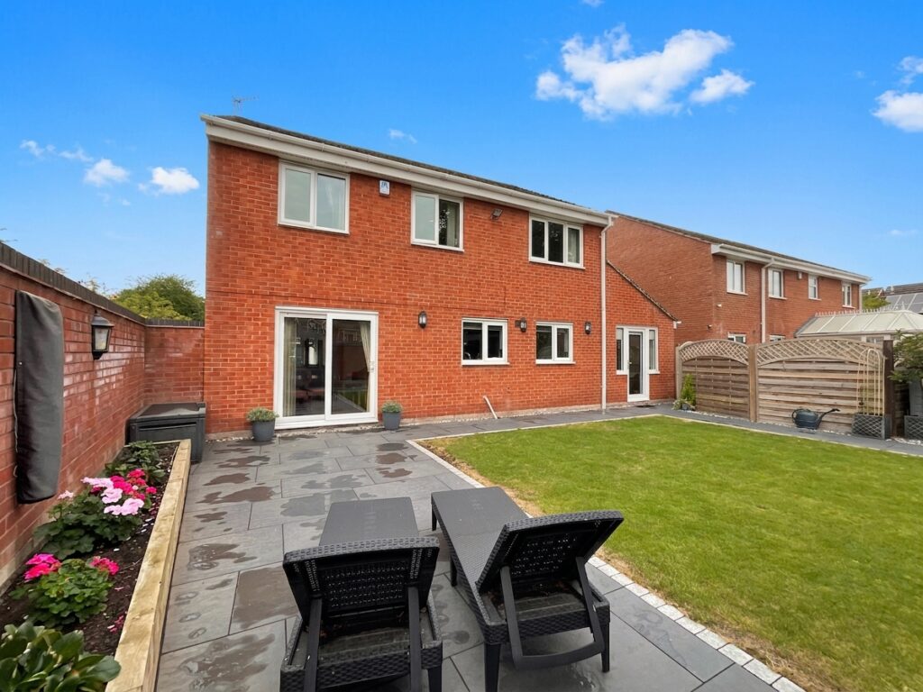 Bluebell Close, Tittensor, ST12