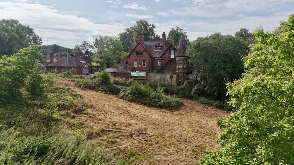 Station Road, Barlaston, ST12