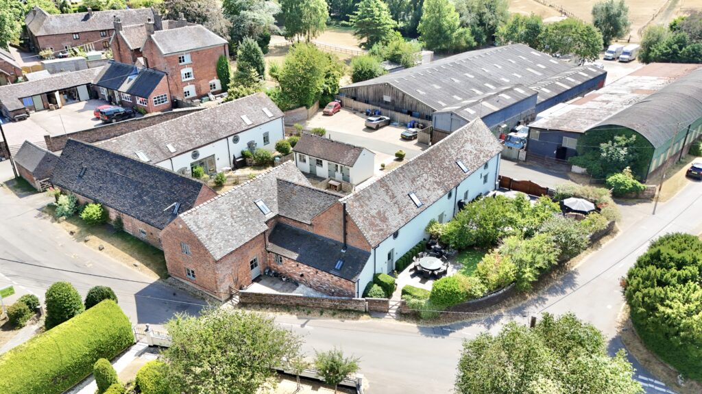 Aston, Aston Manor Barns, TF9