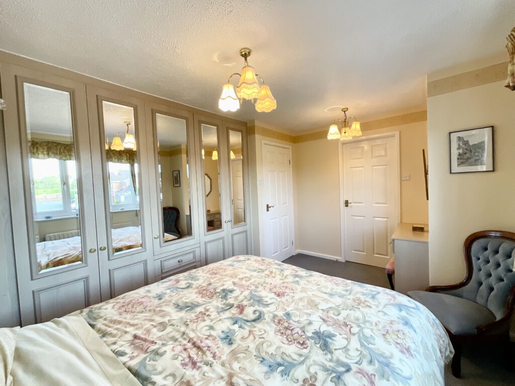 Mercer Avenue, Stone, ST15