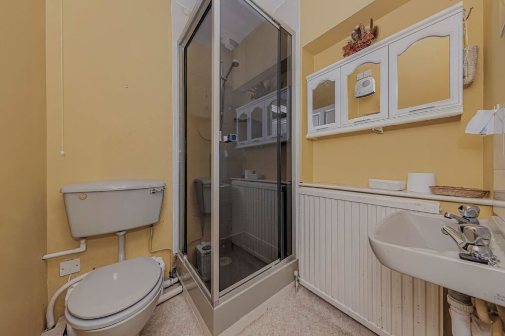Winnothdale, Tean, ST10