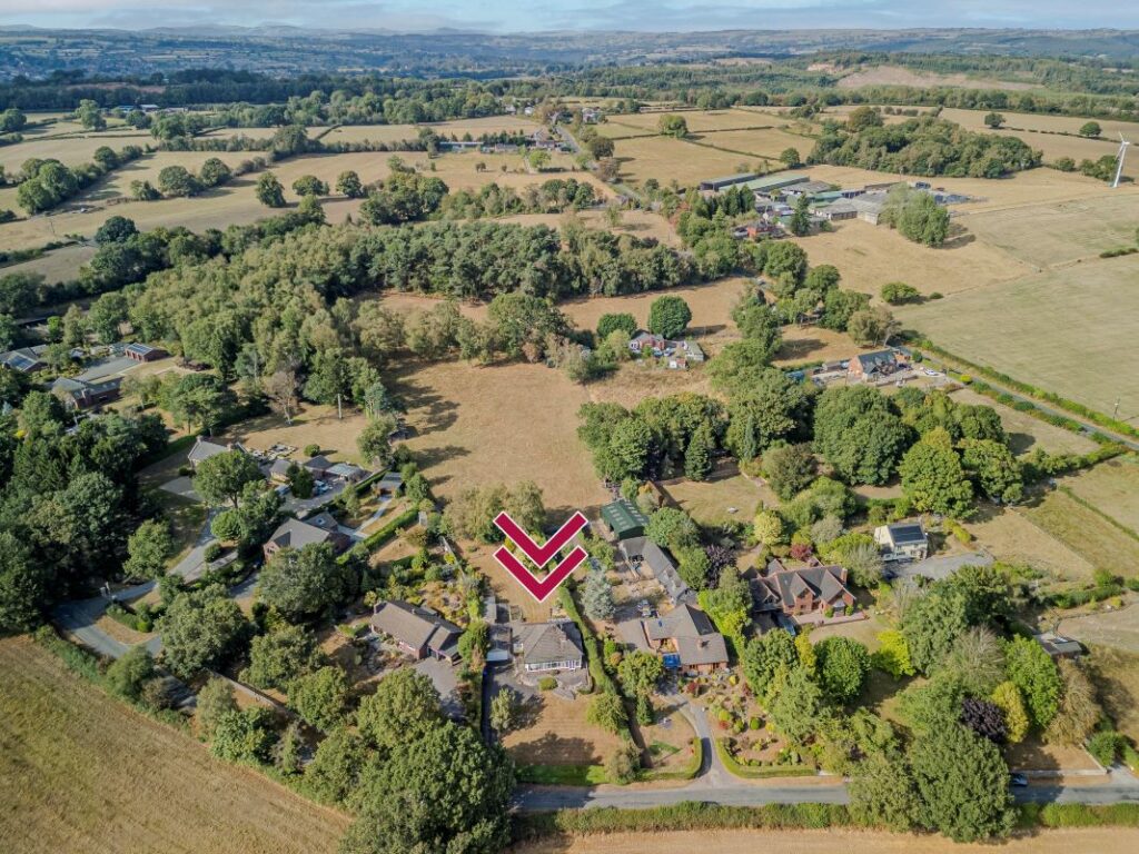 Winnothdale, Tean, ST10
