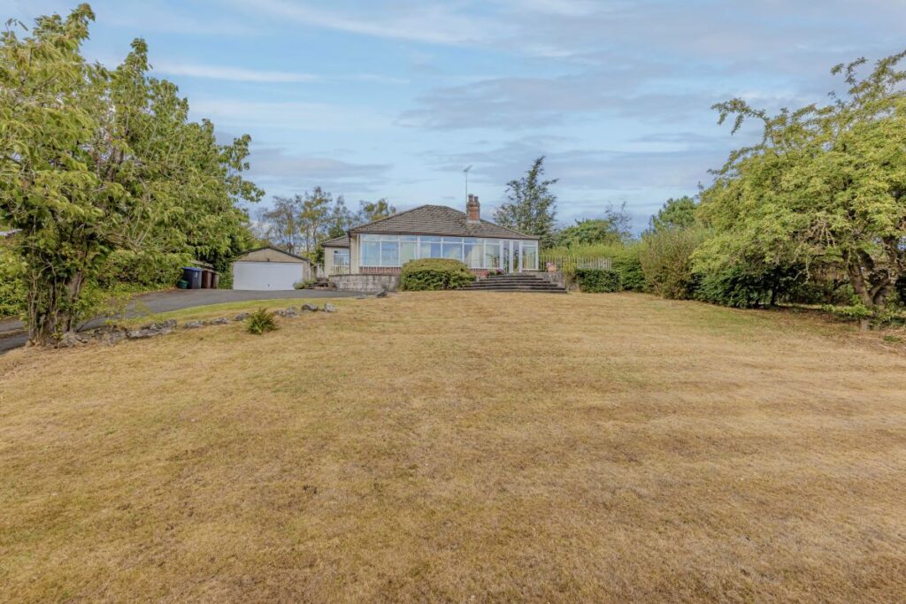 Winnothdale, Tean, ST10