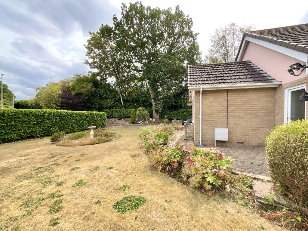 Nessina Grove, Wistaston, CW2