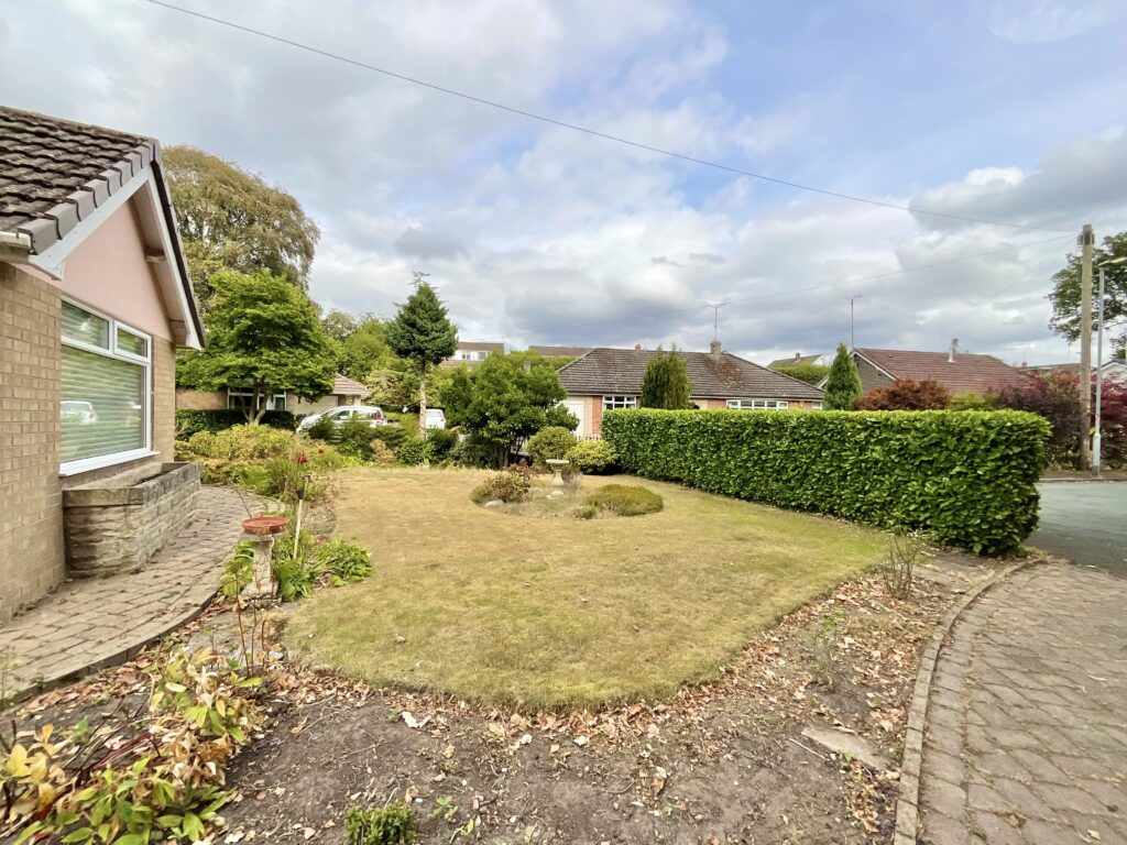 Nessina Grove, Wistaston, CW2