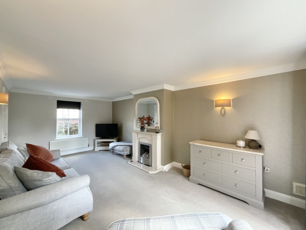 Ashbourne Drive, Weston, CW2