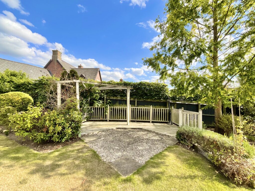 Ashbourne Drive, Weston, CW2