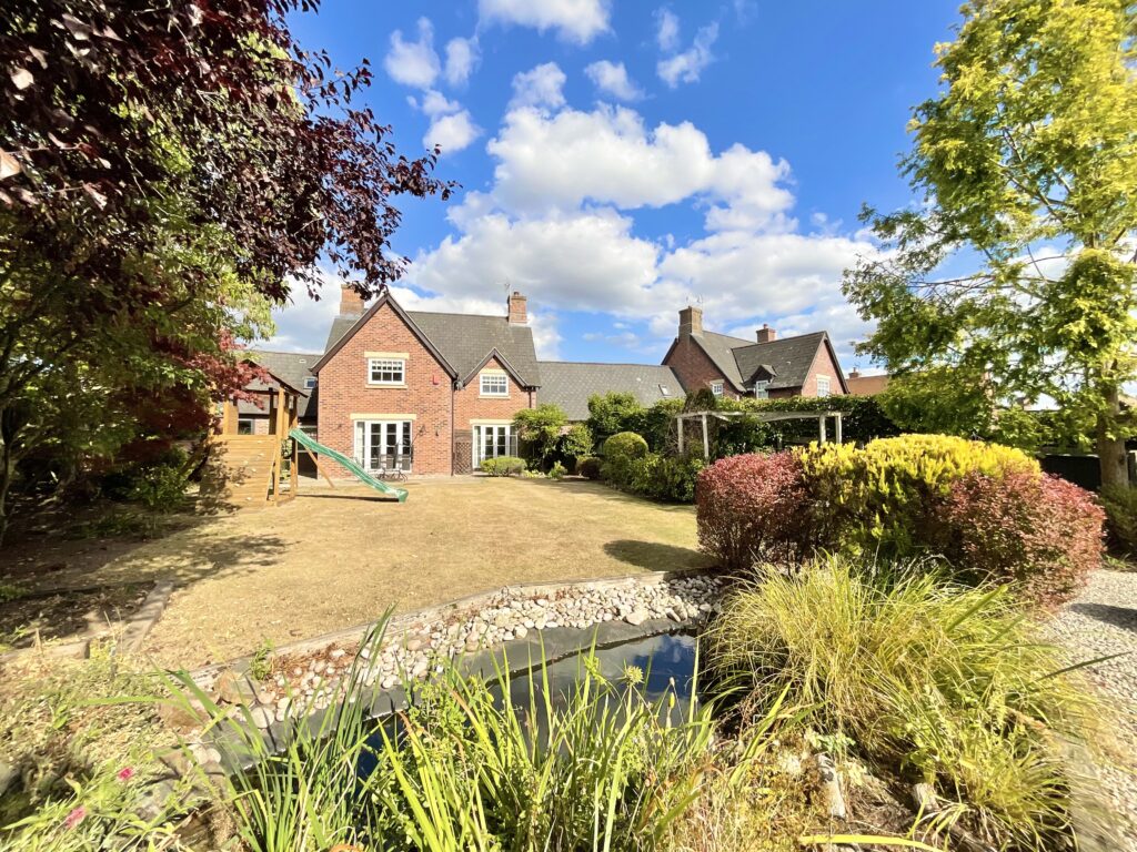 Ashbourne Drive, Weston, CW2