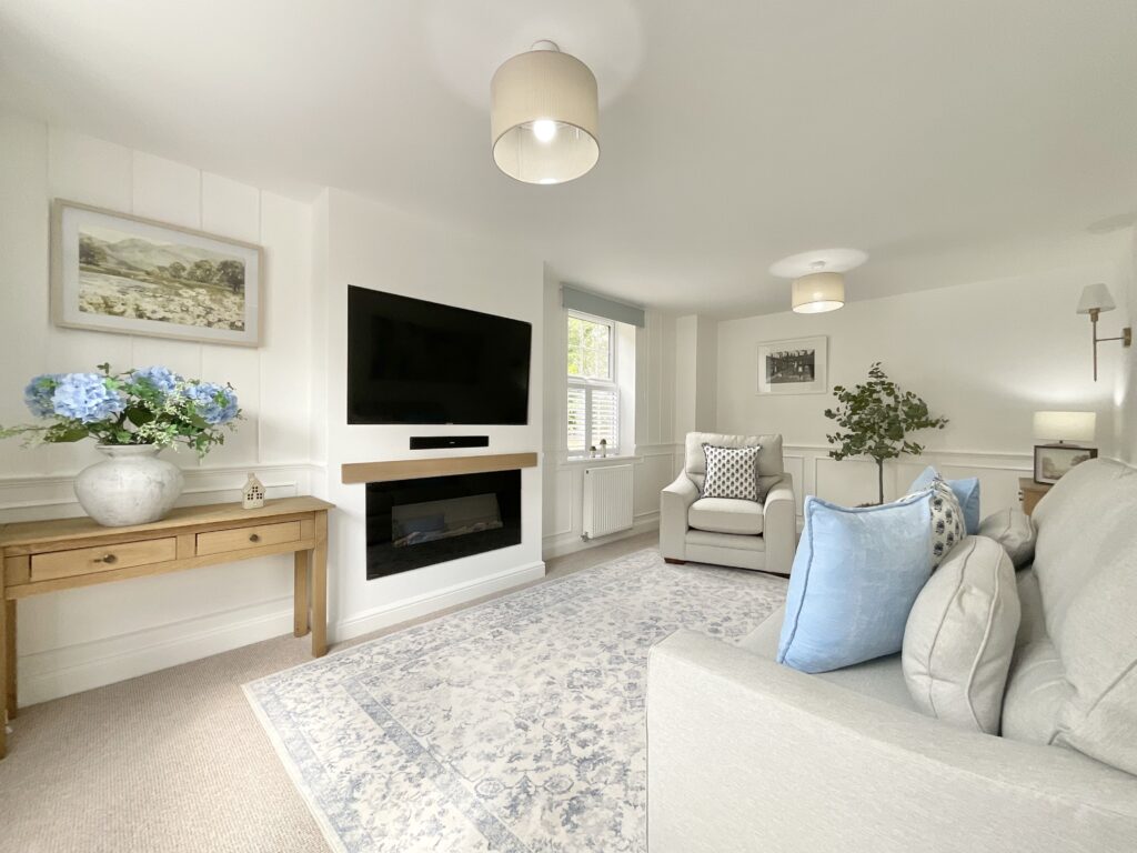 Cheshire Crescent, Alsager, ST7